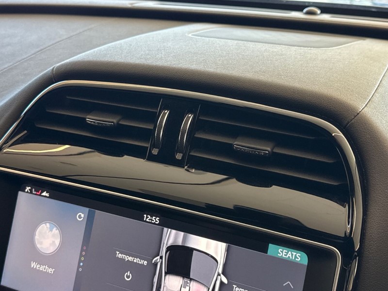 2021 (21) JAGUAR F-PACE 2.0d [180] Chequered Flag 5dr Auto AWD 5322472