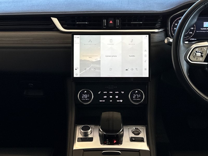 2022 (22) JAGUAR F-PACE 2.0 P400e S 5dr Auto AWD 5328957