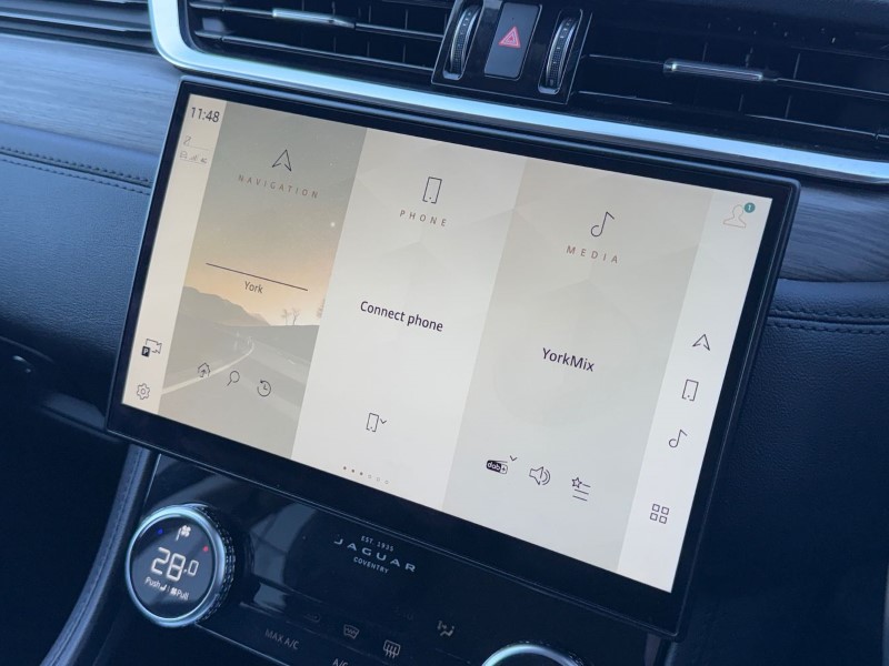 2022 (22) JAGUAR F-PACE 2.0 P400e S 5dr Auto AWD 5328972