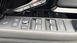 2021 (21) LAND ROVER RANGE ROVER EVOQUE 2.0 D165 R-Dynamic SE 5dr Auto 5561819