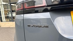 2021 (21) LAND ROVER RANGE ROVER EVOQUE 2.0 D165 R-Dynamic SE 5dr Auto 5561845