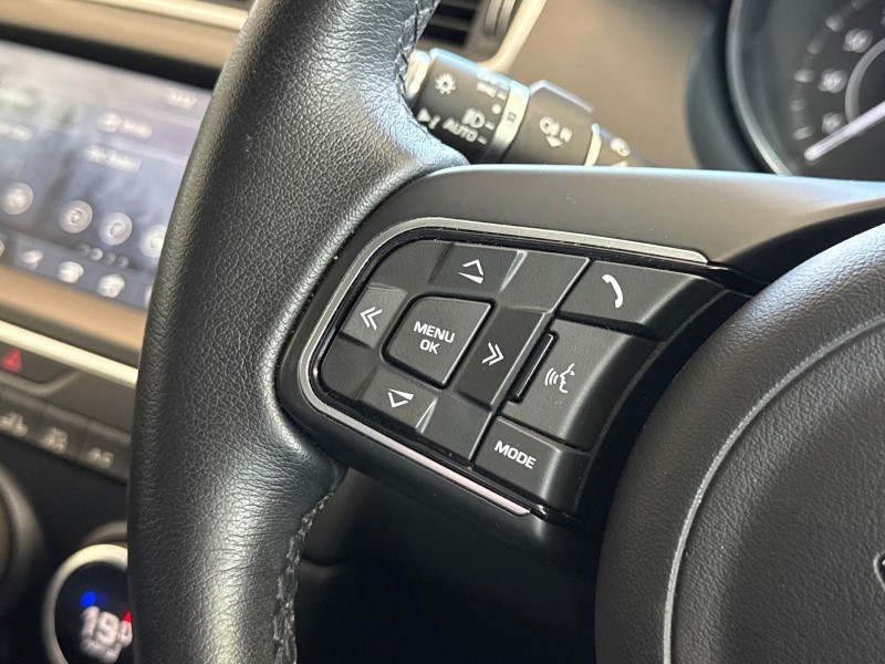 2018 (68) JAGUAR E-PACE 2.0 SE 5dr Auto 5344745