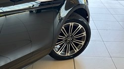 2025 (74) LAND ROVER RANGE ROVER EVOQUE 2.0 D200 Dynamic HSE 5dr Auto 5361023