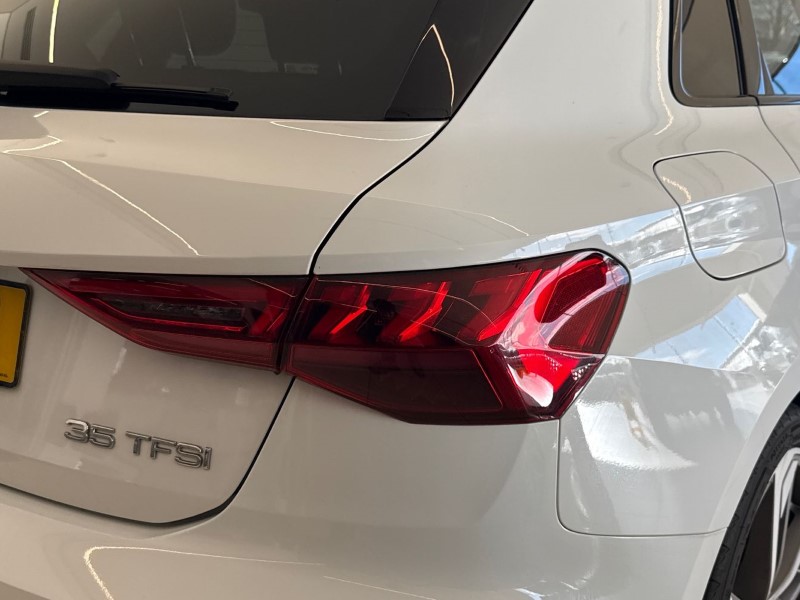 2021 (70) AUDI A3 35 TFSI Edition 1 5dr 5355219