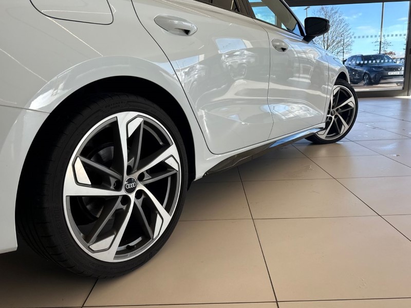 2021 (70) AUDI A3 35 TFSI Edition 1 5dr 5355220