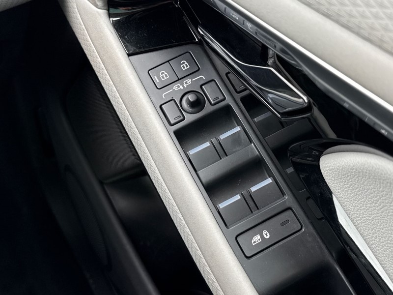 2022 (22) LAND ROVER RANGE ROVER EVOQUE 2.0 D200 Evoque Edition 5dr Auto 5339419