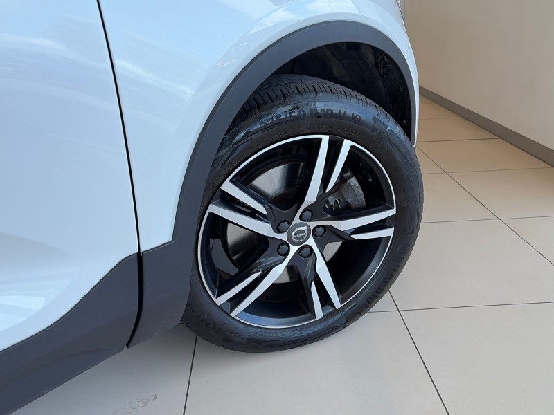 2021 (70) VOLVO XC40 1.5 T5 Recharge PHEV R DESIGN 5dr Auto 5338853