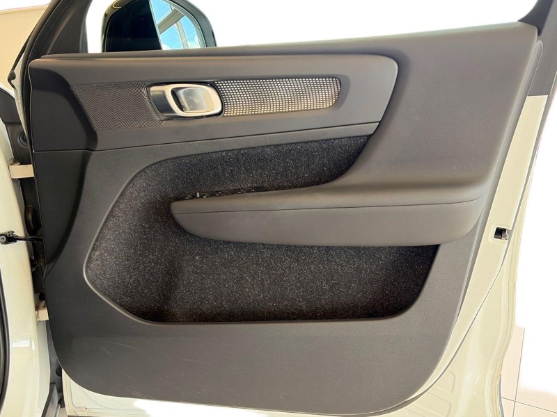 2021 (70) VOLVO XC40 1.5 T5 Recharge PHEV R DESIGN 5dr Auto 5338827