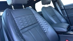 2023 (23) LAND ROVER RANGE ROVER EVOQUE 1.5 P300e Autobiography 5dr Auto 5355813