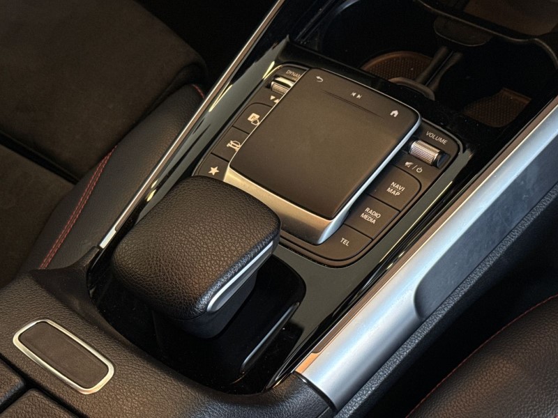 2022 (22) MERCEDES-BENZ GLB 220d 4Matic AMG Line Premium 5dr 8G-Tronic 5345931