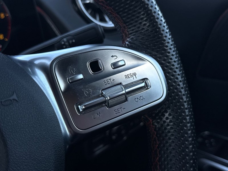 2022 (22) MERCEDES-BENZ GLB 220d 4Matic AMG Line Premium 5dr 8G-Tronic 5345946