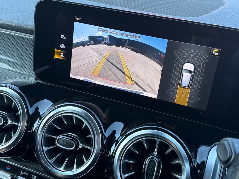 2022 (22) MERCEDES-BENZ GLB 220d 4Matic AMG Line Premium 5dr 8G-Tronic 5345930