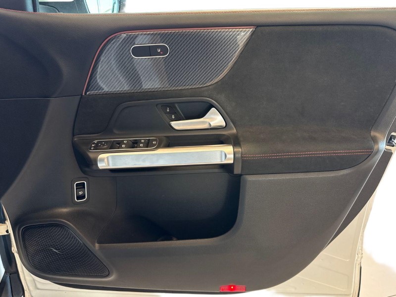 2022 (22) MERCEDES-BENZ GLB 220d 4Matic AMG Line Premium 5dr 8G-Tronic 5345939