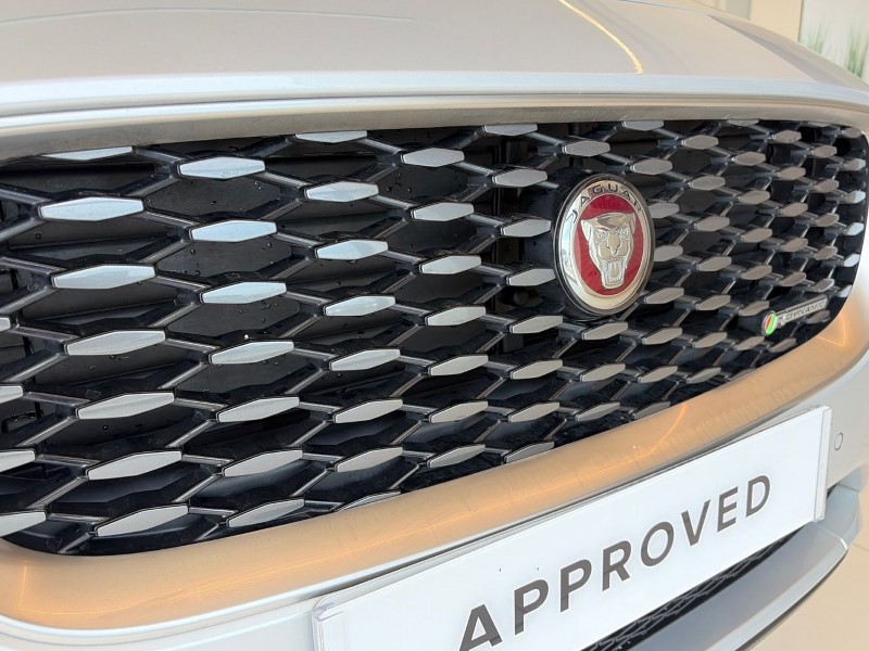 2022 (22) JAGUAR E-PACE 1.5 P300e R-Dynamic HSE 5dr Auto 5380259