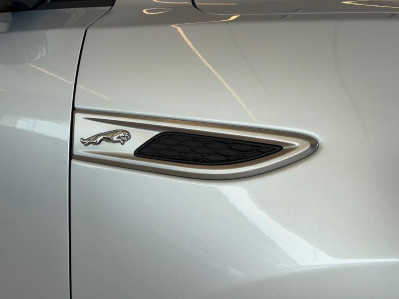 2022 (22) JAGUAR E-PACE 1.5 P300e R-Dynamic HSE 5dr Auto 5380235