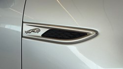 2022 (22) JAGUAR E-PACE 1.5 P300e R-Dynamic HSE 5dr Auto 5380235