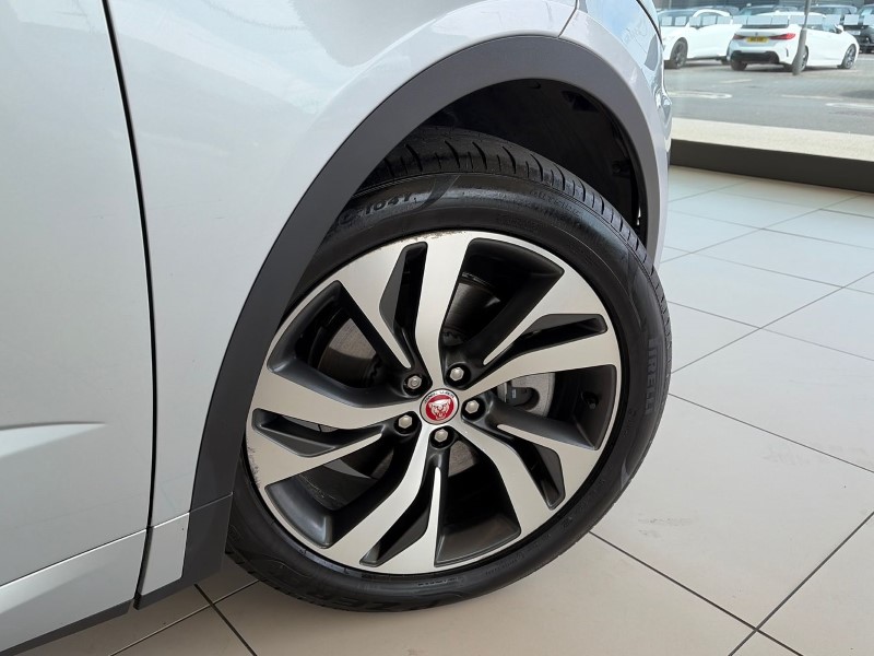 2022 (22) JAGUAR E-PACE 1.5 P300e R-Dynamic HSE 5dr Auto 5380265