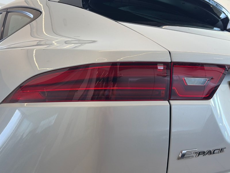 2022 (22) JAGUAR E-PACE 1.5 P300e R-Dynamic HSE 5dr Auto 5380234