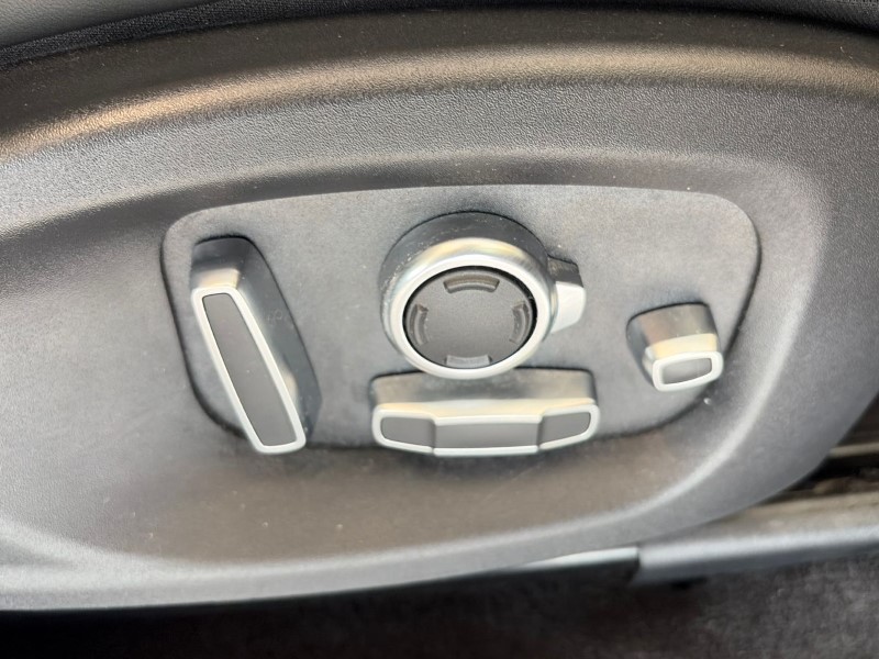 2022 (22) JAGUAR E-PACE 1.5 P300e R-Dynamic HSE 5dr Auto 5380238