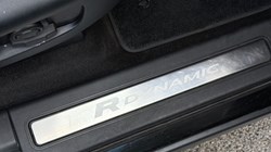2021 (21) LAND ROVER DISCOVERY 3.0 D300 R-Dynamic HSE 5dr Auto 5375328
