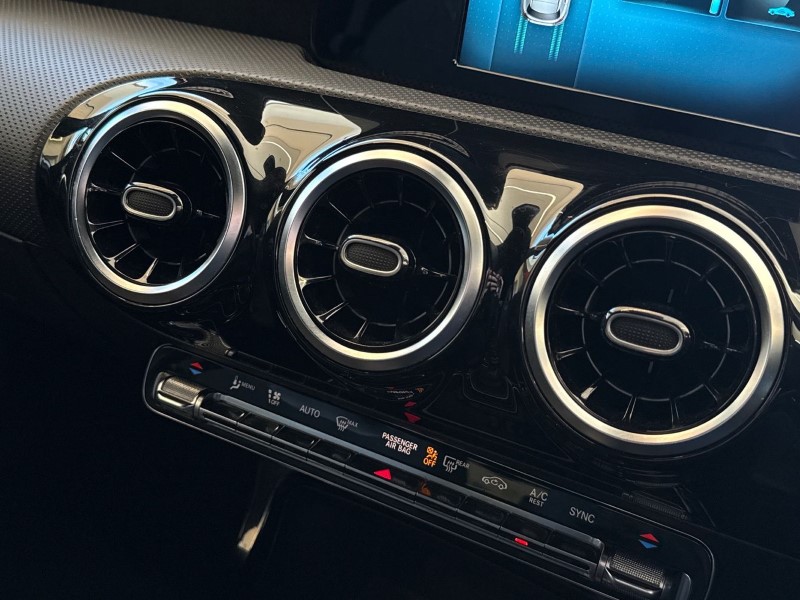 2019 (69) MERCEDES-BENZ A CLASS A180 AMG Line 5dr 5341402