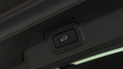 2021 (21) LAND ROVER DISCOVERY 3.0 D250 S 5dr Auto 5372839