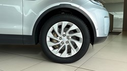 2021 (21) LAND ROVER DISCOVERY 3.0 D250 S 5dr Auto 5372808