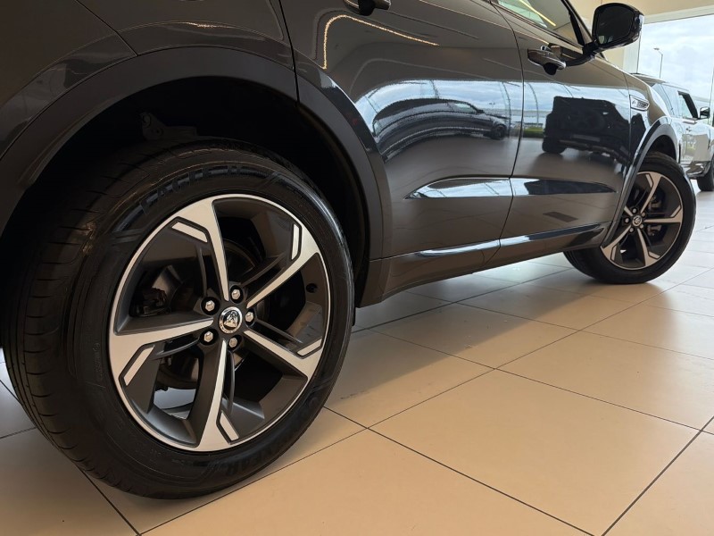 2024 (74) JAGUAR E-PACE 2.0 D200 R-Dynamic SE Black 5dr Auto 5375760