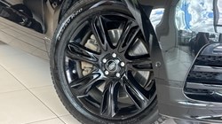 2021 (21) LAND ROVER RANGE ROVER VELAR 3.0 D300 MHEV R-Dynamic SE 5dr Auto 5364102