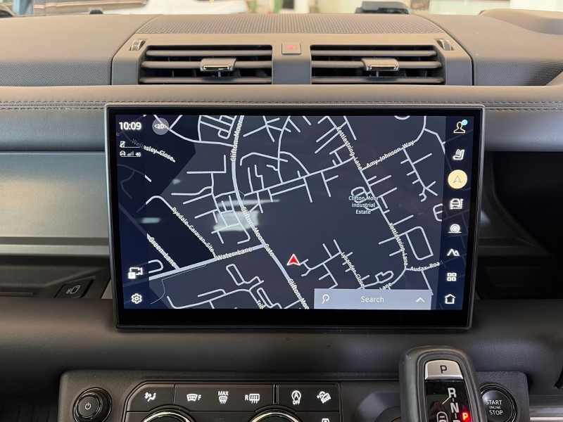 2025 (25) LAND ROVER DEFENDER 4.4 P635 Octa Edition One 110 5dr Auto 5373265