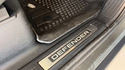 2025 (25) LAND ROVER DEFENDER 4.4 P635 Octa Edition One 110 5dr Auto 5373275