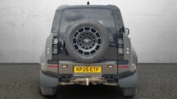 2025 (25) LAND ROVER DEFENDER 4.4 P635 Octa Edition One 110 5dr Auto 5373239