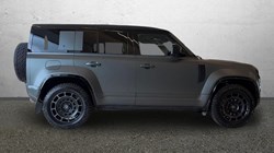 2025 (25) LAND ROVER DEFENDER 4.4 P635 Octa Edition One 110 5dr Auto 5373238