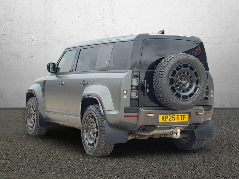 2025 (25) LAND ROVER DEFENDER 4.4 P635 Octa Edition One 110 5dr Auto