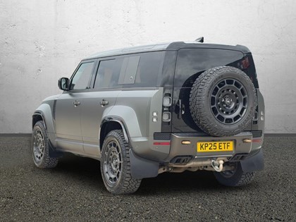 2025 (25) LAND ROVER DEFENDER 4.4 P635 Octa Edition One 110 5dr Auto