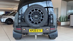 2025 (25) LAND ROVER DEFENDER 4.4 P635 Octa Edition One 110 5dr Auto 5373293