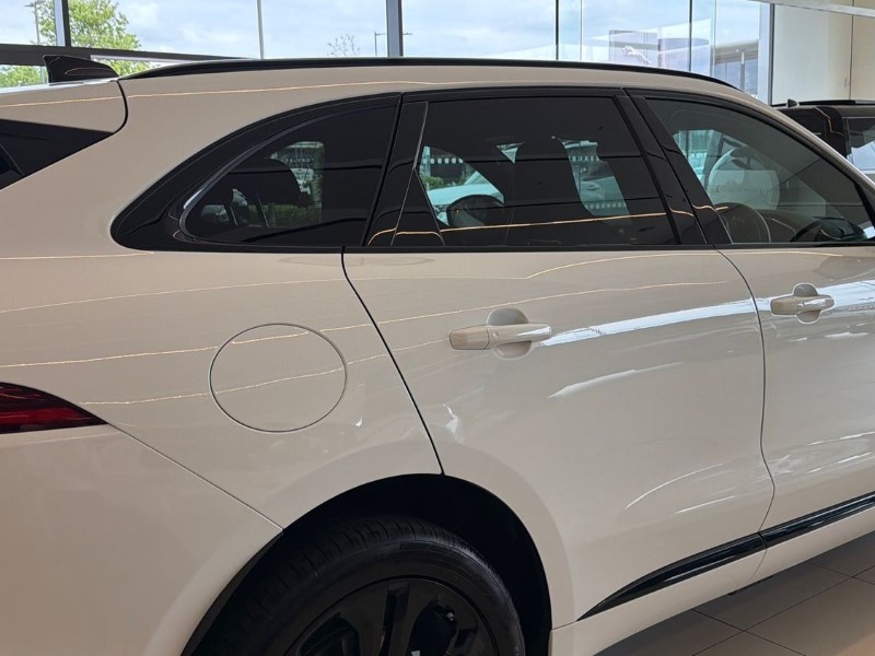 2024 (73) JAGUAR F-PACE 2.0 D200 R-Dynamic HSE Black 5dr Auto AWD 5393218