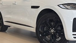 2024 (73) JAGUAR F-PACE 2.0 D200 R-Dynamic HSE Black 5dr Auto AWD 5393211