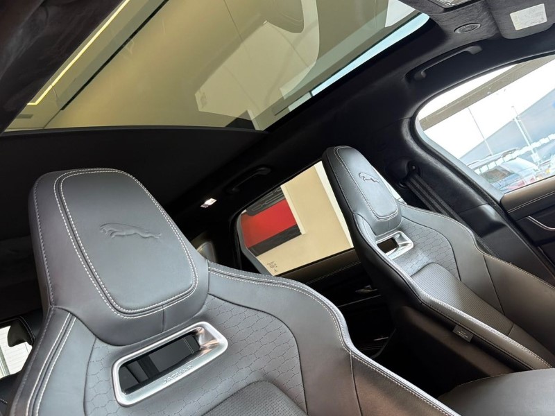 2024 (73) JAGUAR F-PACE 2.0 D200 R-Dynamic HSE Black 5dr Auto AWD 5393189