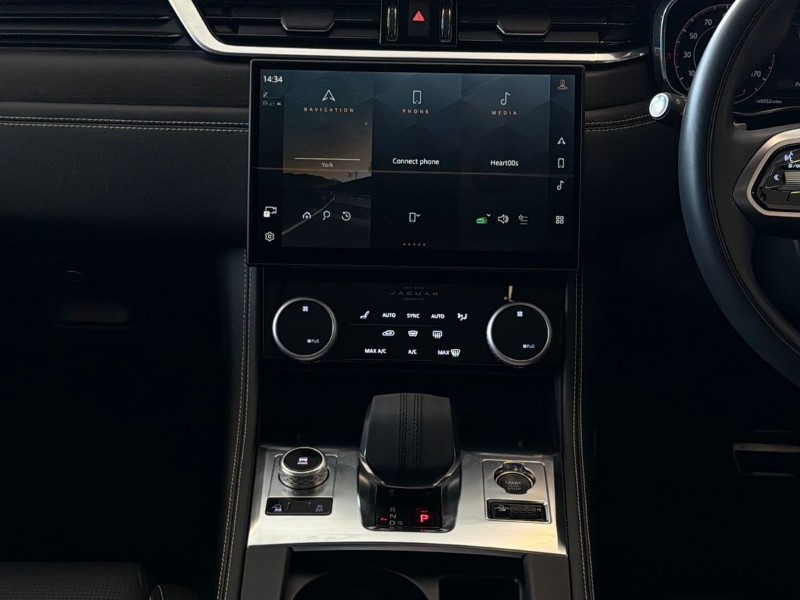 2024 (73) JAGUAR F-PACE 2.0 D200 R-Dynamic HSE Black 5dr Auto AWD 5393182