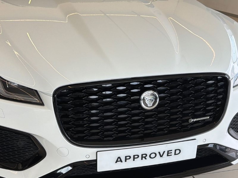 2024 (73) JAGUAR F-PACE 2.0 D200 R-Dynamic HSE Black 5dr Auto AWD 5393210