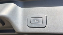 2022 (22) LAND ROVER RANGE ROVER EVOQUE 2.0 D200 Autobiography 5dr Auto 5353659