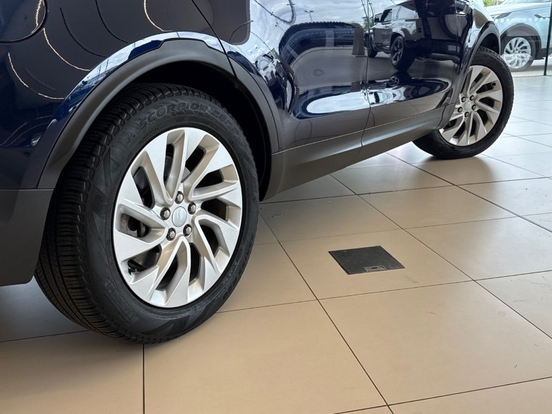2023 (23) LAND ROVER DISCOVERY 3.0 D300 S 5dr Auto 5377250