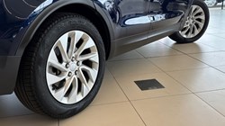 2023 (23) LAND ROVER DISCOVERY 3.0 D300 S 5dr Auto 5377250