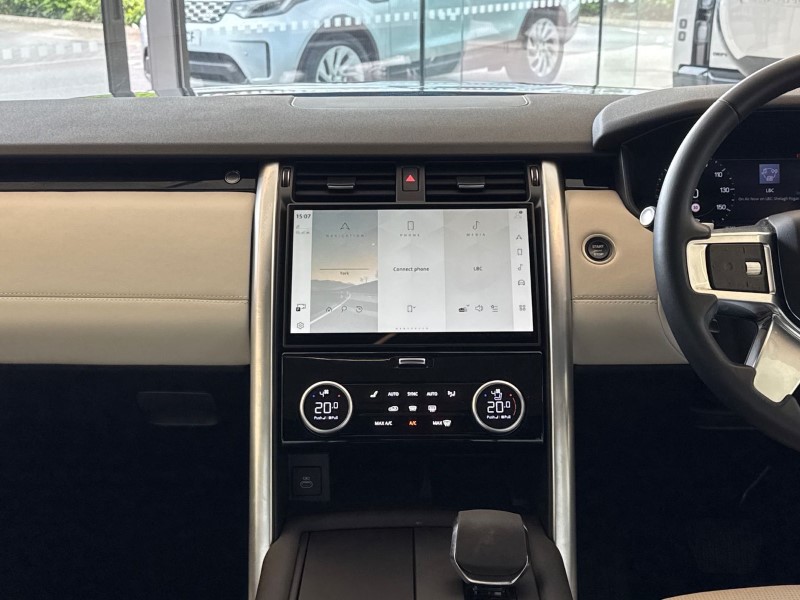 2023 (23) LAND ROVER DISCOVERY 3.0 D300 S 5dr Auto 5377217
