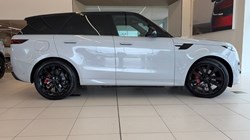 2025 (75) LAND ROVER RANGE ROVER SPORT 3.0 P460e Dynamic SE 5dr Auto 5390755