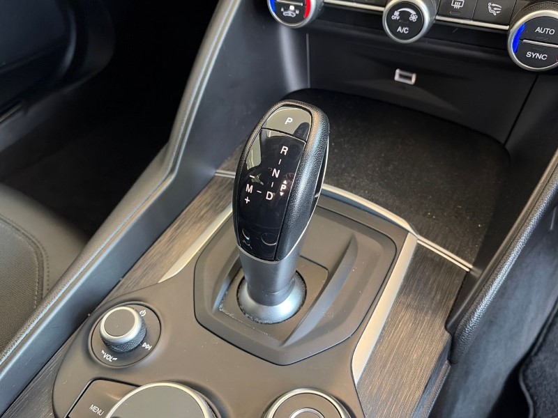 2019 (69) ALFA ROMEO GIULIA 2.0 TB Nero Edizione 4dr Auto 5382850