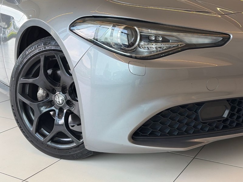 2019 (69) ALFA ROMEO GIULIA 2.0 TB Nero Edizione 4dr Auto 5382872