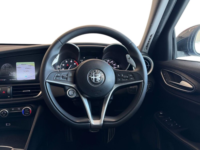 2019 (69) ALFA ROMEO GIULIA 2.0 TB Nero Edizione 4dr Auto 5382852