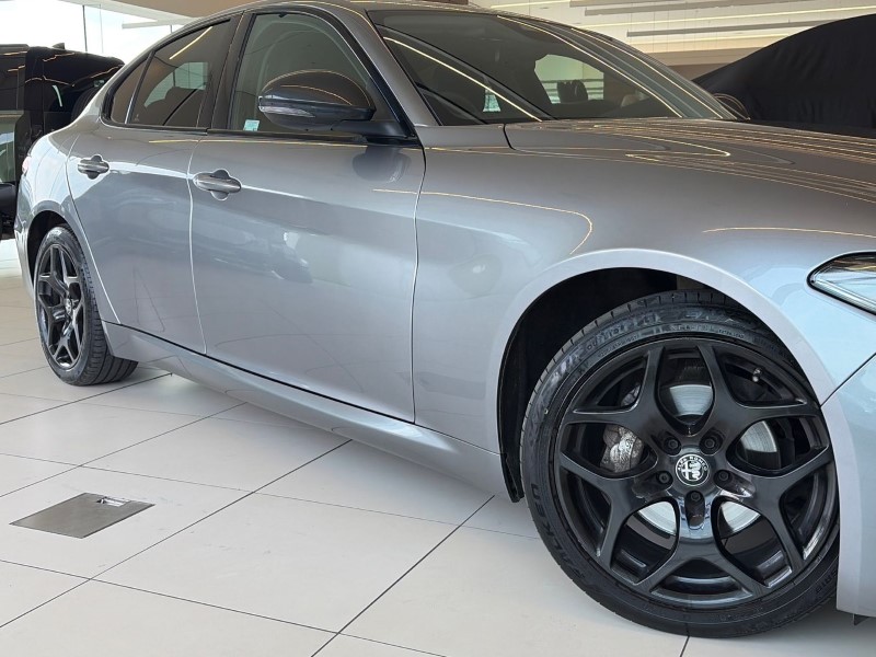 2019 (69) ALFA ROMEO GIULIA 2.0 TB Nero Edizione 4dr Auto 5382874